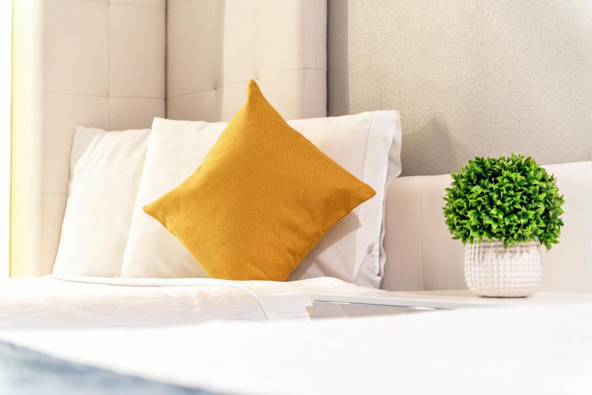 Aspire Inn Studios & Spas Bellflower Exterior foto