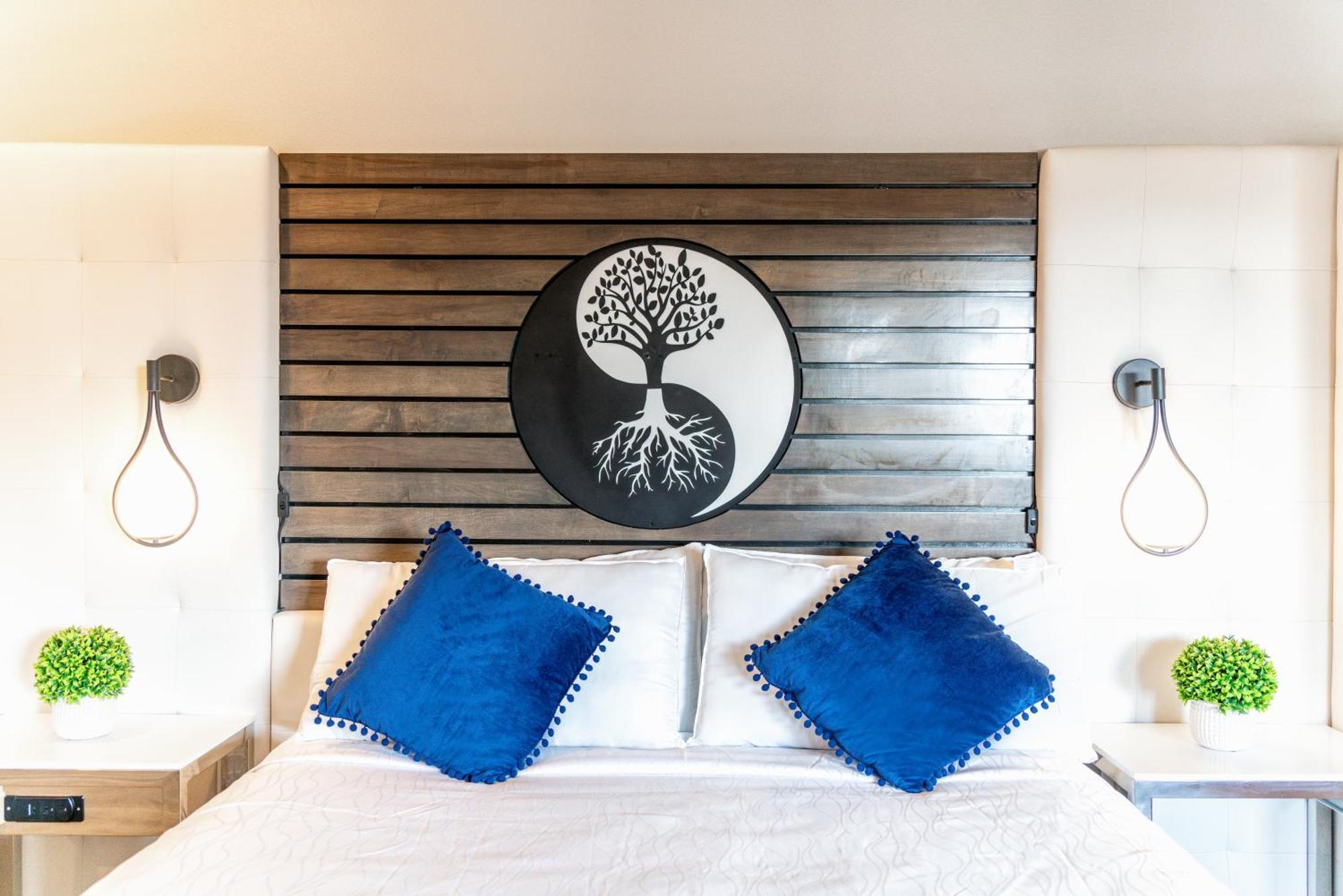 Aspire Inn Studios & Spas Bellflower Exterior foto